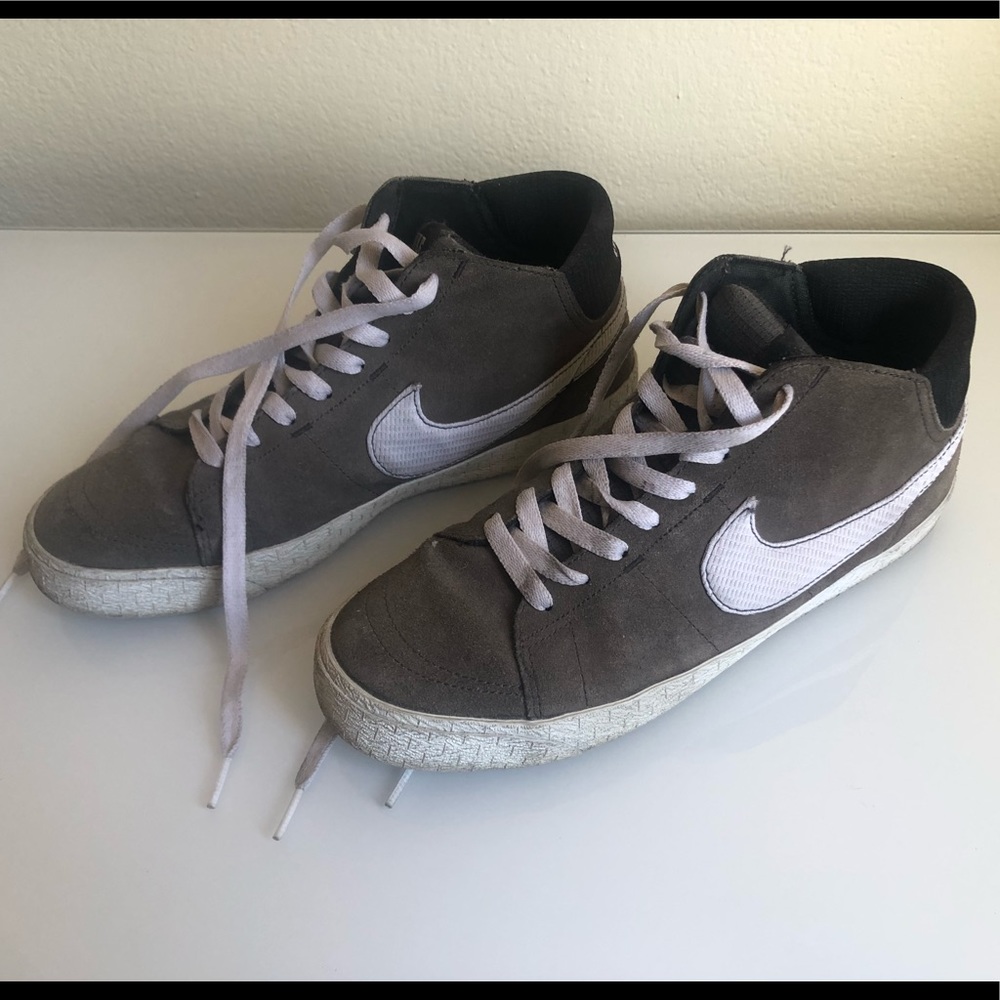 Men's Nike sneakers
